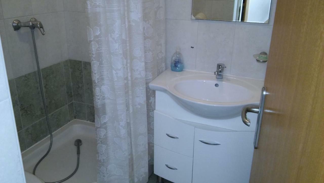 Apartments Ana Бибинє Екстер'єр фото