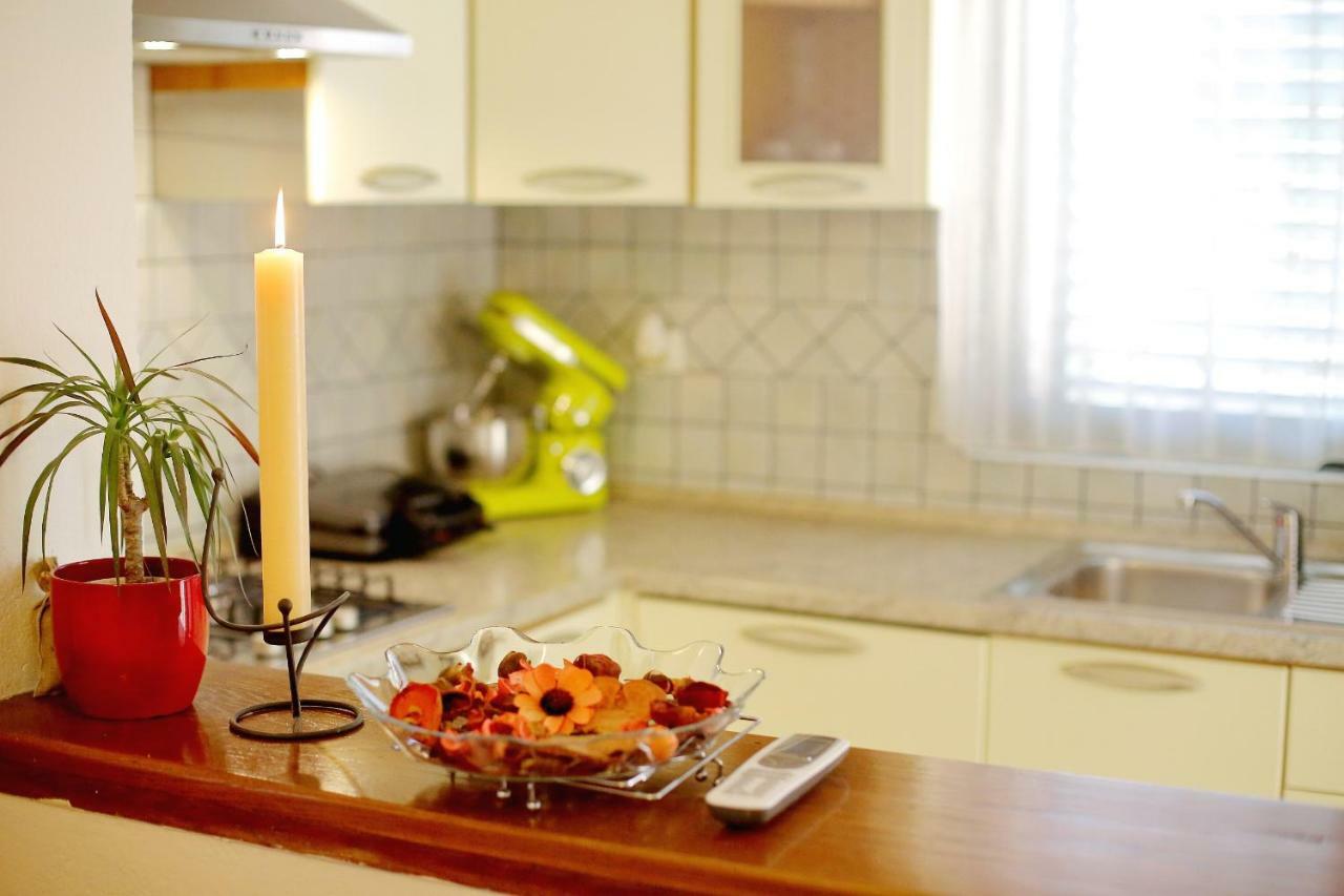 Apartments Ana Бибинє Екстер'єр фото